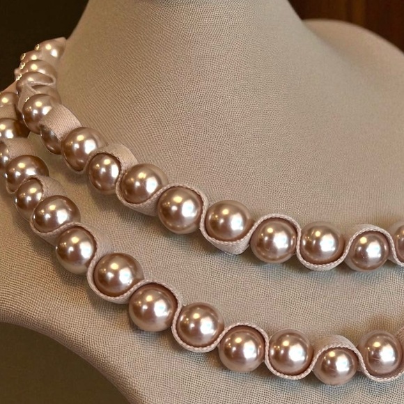 Vintage Ara Rose Gold Faux Pearl Necklace and Ribbon 40” - Picture 13 of 17